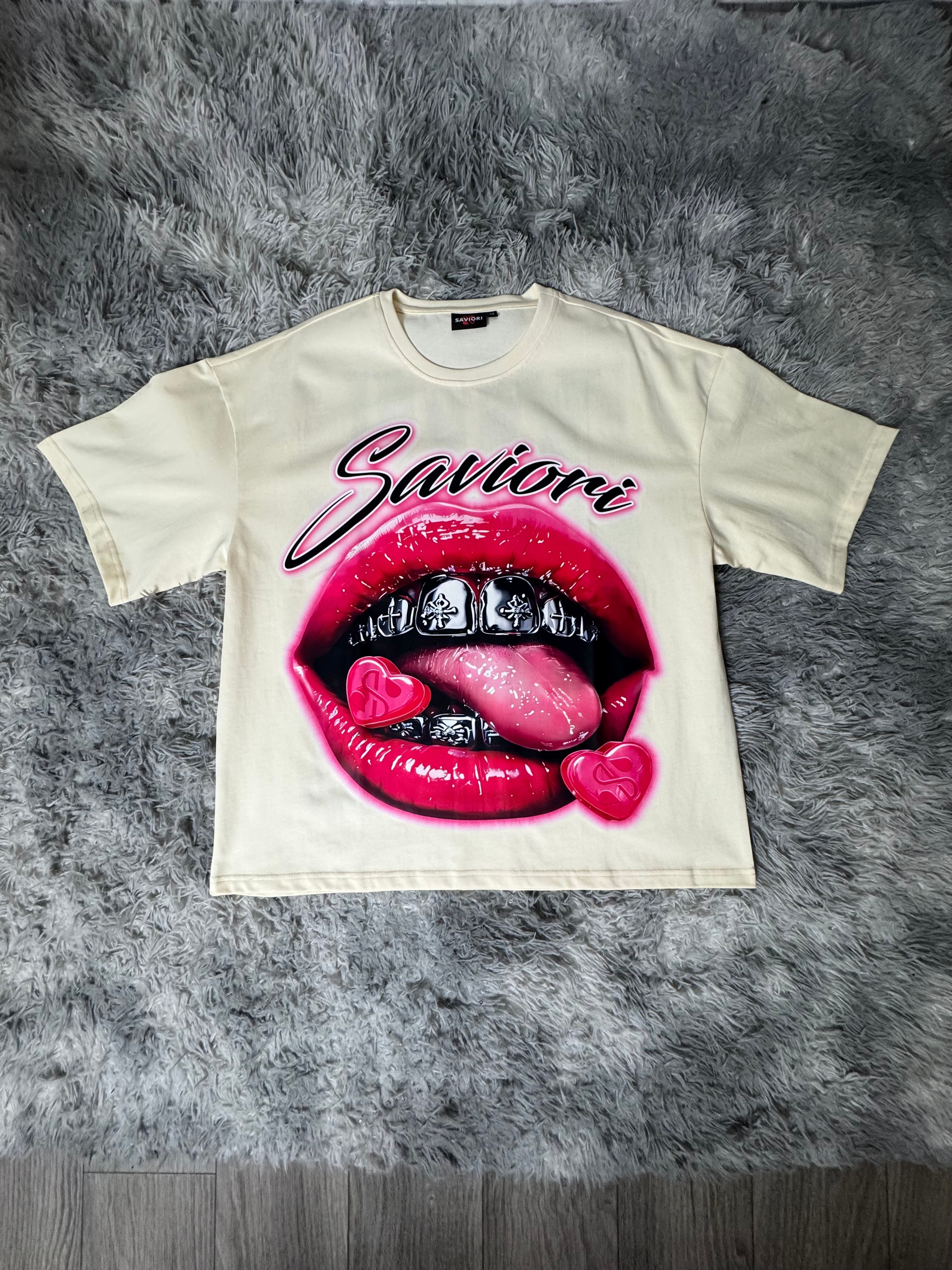 Saviori Premium Graphic Tee – Lips & Braces Streetwear Shirt